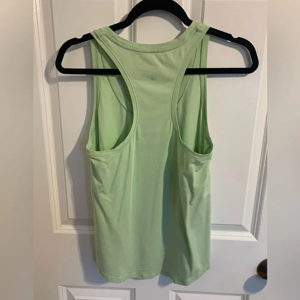 Lululemon 6 Mint Green Sleeveless Women's Top